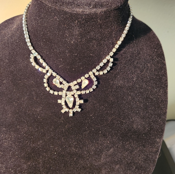 KARU RHINESTONE NECKLACE - Picture 5 of 5